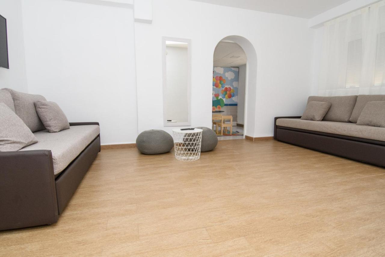 Rentalmar Villa Covamar Families Only Salou Bagian luar foto